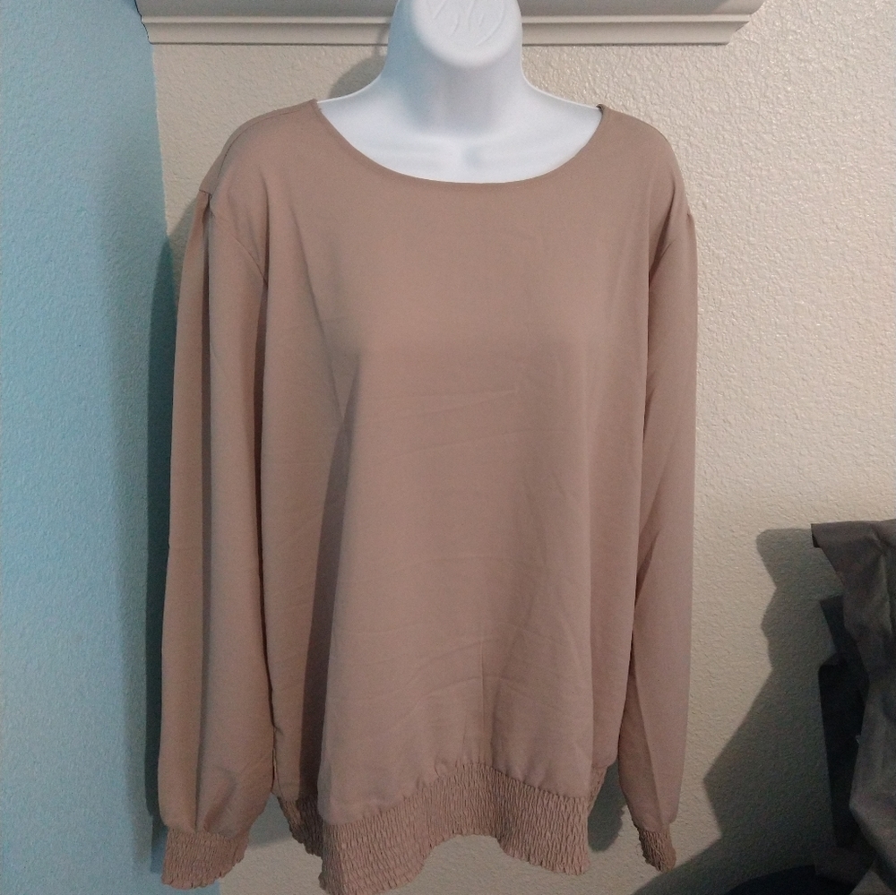 Zenana plus size Woven Top with Smocked sleeves and waist size 1x